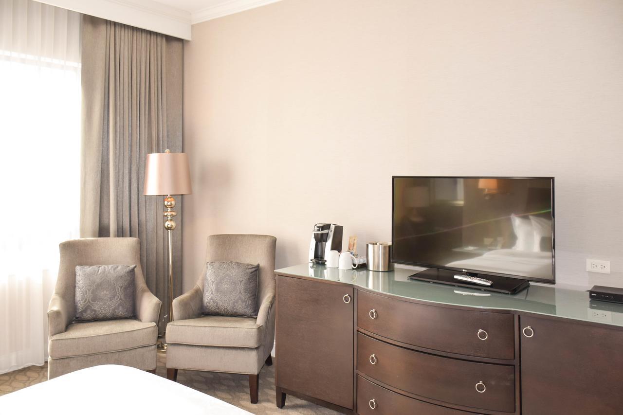 La Banque Hotel Homewood Esterno foto