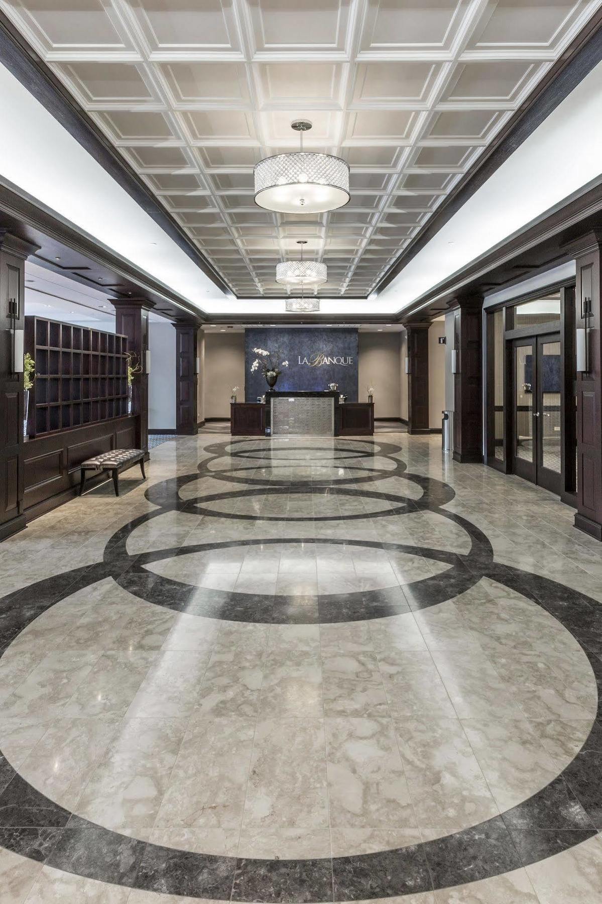 La Banque Hotel Homewood Esterno foto