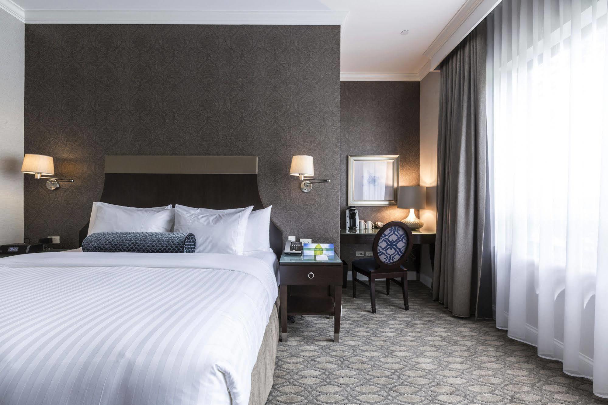 La Banque Hotel Homewood Esterno foto